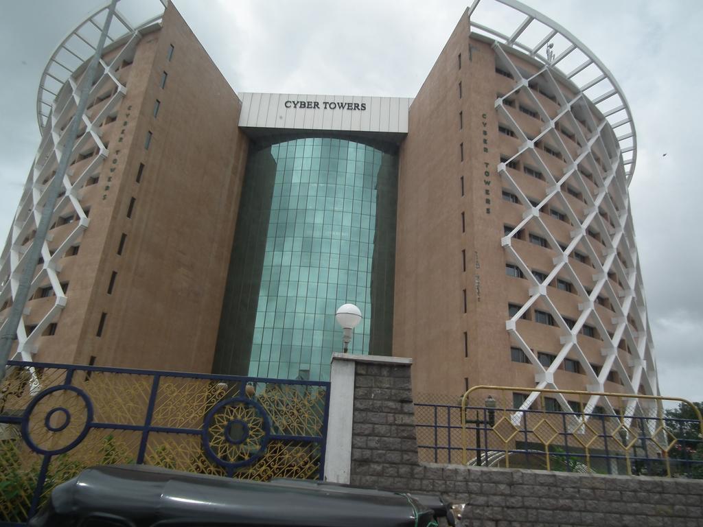 Hitech Shilparamam Guest House Hajdarabad Zewnętrze zdjęcie